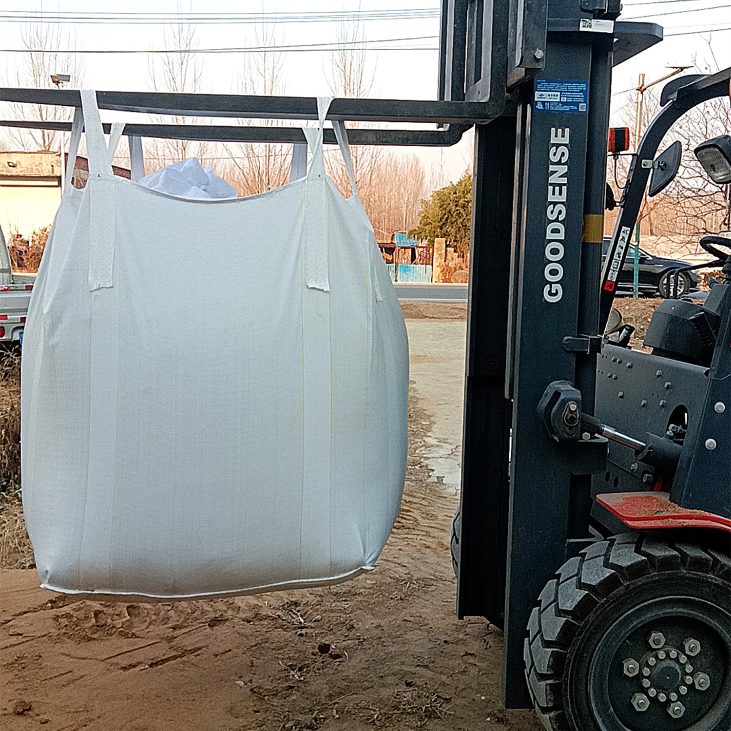 How to prevent the inner liner of a bulk bag from bursting or sealing shut locally when folding